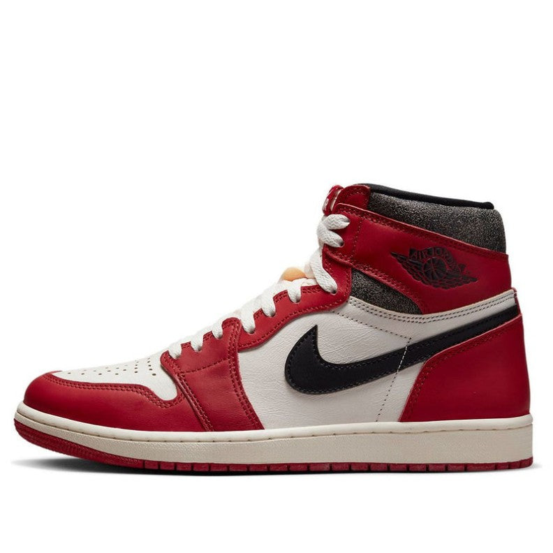 Air Jordan 1 Retro High OG 'Black Gym Red' 555088-060（副本）Air Jordan 1 Retro Air Jordan 1 Retro High OG 'Chicago Lost & Found' DZ5485-612 OG 'Black Metallic Gold' 555088-032190.24（副本）