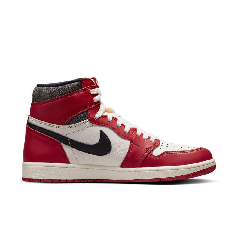 Air Jordan 1 Retro High OG 'Black Gym Red' 555088-060（副本）Air Jordan 1 Retro Air Jordan 1 Retro High OG 'Chicago Lost & Found' DZ5485-612 OG 'Black Metallic Gold' 555088-032190.24（副本）